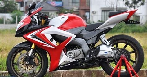 Modified Bajaj Pulsar 220F (Mega Photo Gallery): Bajaj Pulsar has been a symbol of power since ...