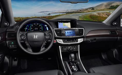 Review: The 2014 Honda Accord Hybrid Offers Exceptional Mileage With ...