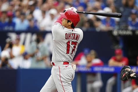 Shohei Ohtani Hits Majors-Leading 39th Home Run against Blue Jays, Extends HR Streak to 3 At ...