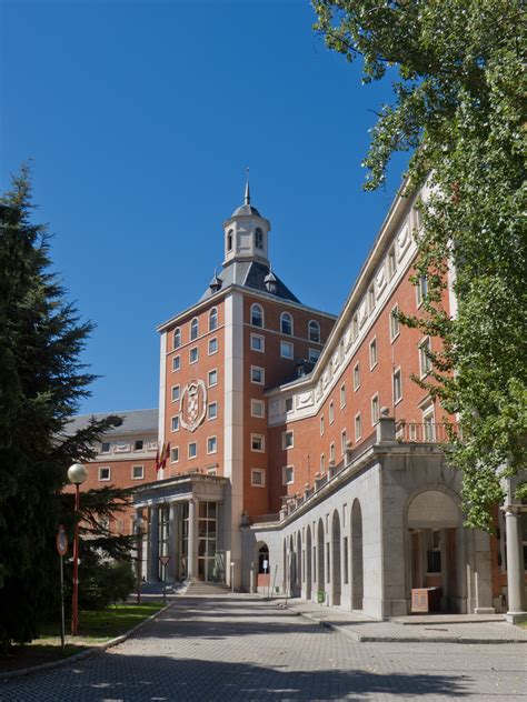 File:Rectorado de la Universidad Complutense de Madrid.jpg - Wikimedia Commons