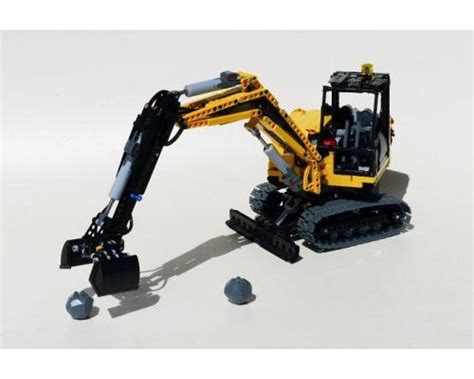 LEGO MOC Full RC Compact Excavator by Anto | Rebrickable - Build with LEGO