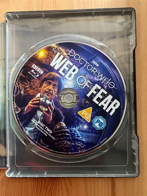 REVIEW: Doctor Who: The Web of Fear - Special Edition - Blogtor Who