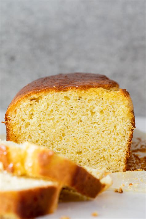 Old-Fashioned Clementine Cake - Simply Delicious