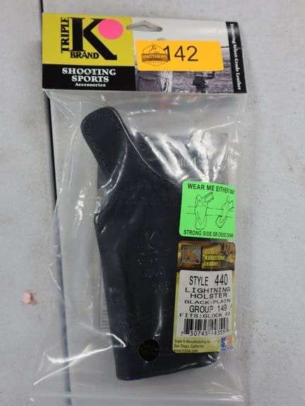 GLOCK 42 LEATHER HOLSTER - Matthews Auctioneers