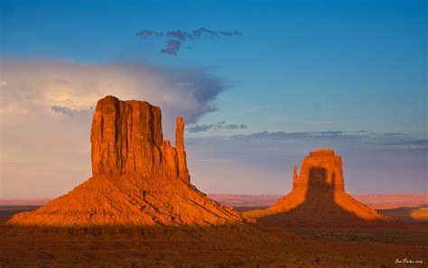 Evanescent Light : Monument Valley