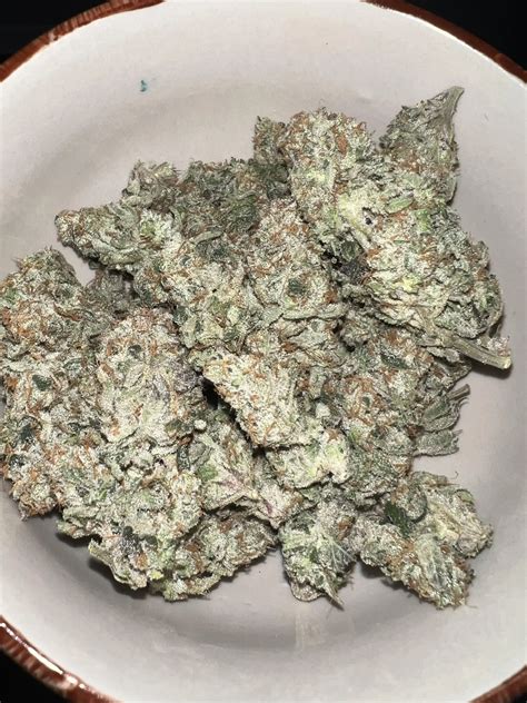 Strain Review: Frosted Flakes - Surrey Weed Delivery