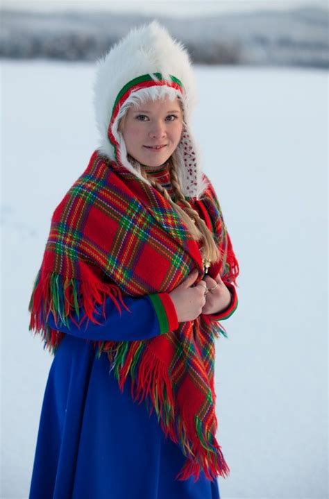 Sámi girl, Norway. | Traditional outfits, Costumes around the world, Indigenous peoples