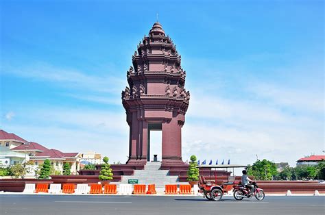 Phnom Penh Attractions, Discover Cambodia