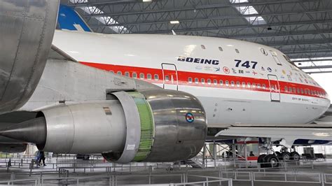 Tour through the first Boeing 747, the 'City of Everett' (RA001, N7470 ...