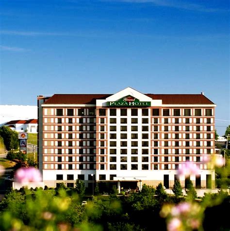 Grand Plaza Hotel in Branson, MO - Branson Travel Office