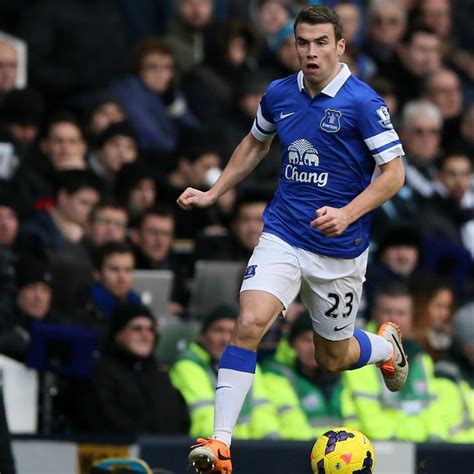 Seamus Coleman Signs 5-Year Contract Extension with Everton | News, Scores, Highlights, Stats ...