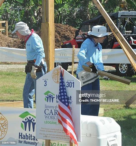 69 Jimmy Carter And Rosalynn Carter Building Houses For Habitat For Humanity Stock Photos, High ...