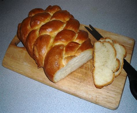 Plaited bread, British recipe