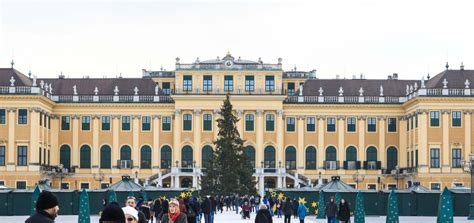 Vienna Christmas Market Guide (Map + Dates 2023)