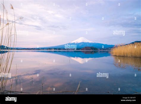 The beautiful mount Fuji in Japan at sunrise Stock Photo - Alamy