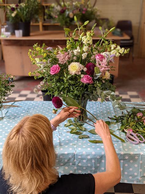 Flower Arranging Courses | Ash Tree Floral Designs