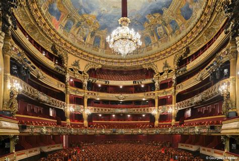 Sete teatros lindos por fora e por dentro para ver em família - MozLife