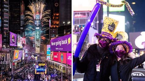 The Times Square New Year's Countdown Is Back For 2022 & Here's How To Watch The Ball Drop - Narcity