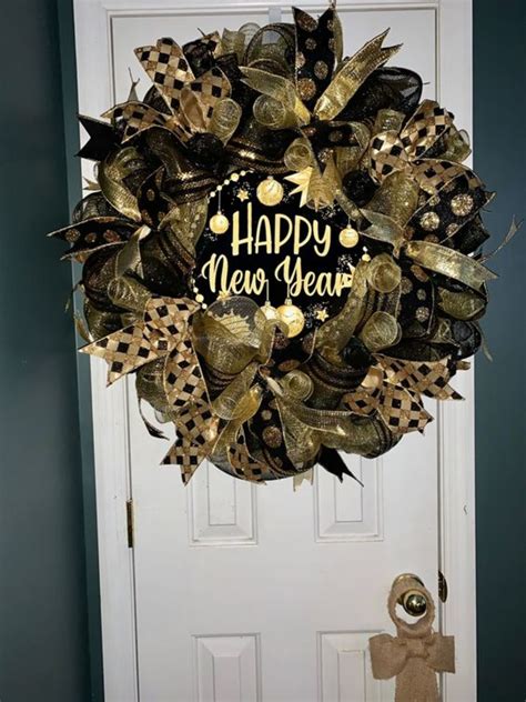 50+ Amazing DIY New Years Eve Wreath Ideas for 2024 - HubPages