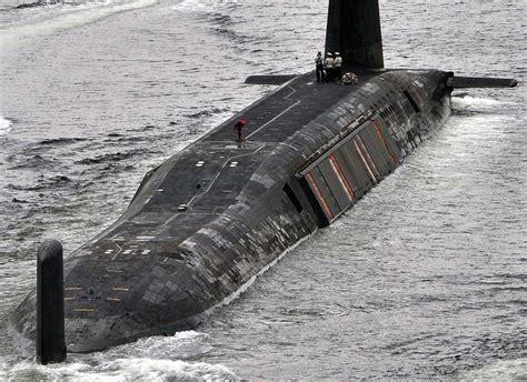 HMS Vanguard S 28 Ballistic Missile Submarine SSBN Royal Navy ...