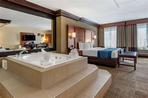 30 New Jersey Hotels With In-Room Jacuzzi or Hot Tub Suites - Hot Tub Suites