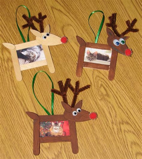 cadre renne | bricolage avec les enfants | Pinterest | Reindeer, Belle and Christmas gifts