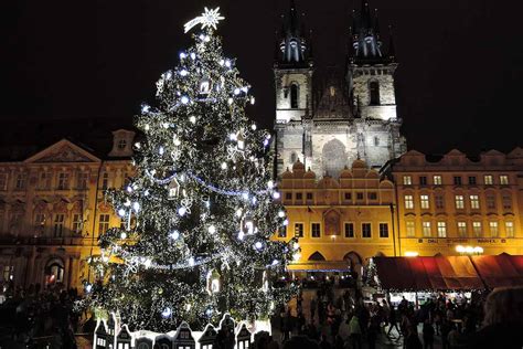 Christmas Tree Lighting in Prague | International Women's Association of Prague