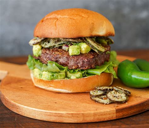 BUBBA Burger | Jalapeño Cheddar Burger with Guacamole | BUBBA Recipes