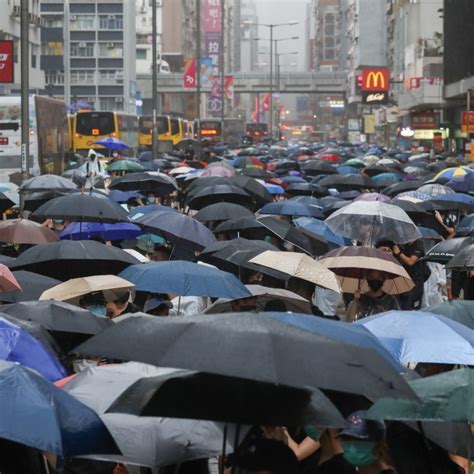 Hongkongers struggle to get around city as protesters block roads ...