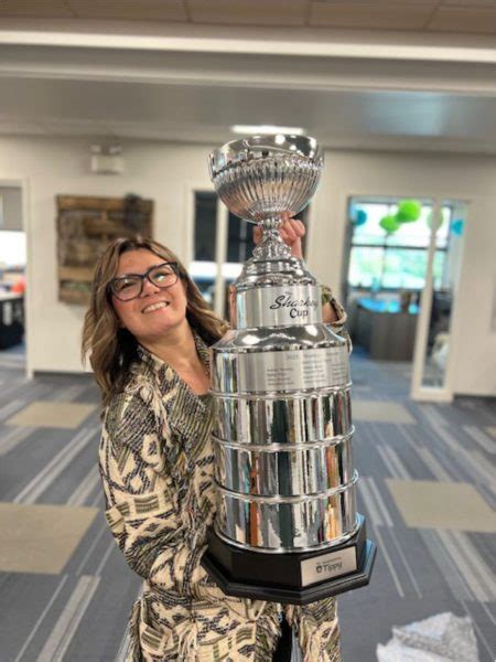 Stanley Cup Replica Trophy - Ampros Awards