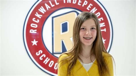 Utley Middle School student Emma Kern wins Rockwall County Spelling Bee – Blue Ribbon News