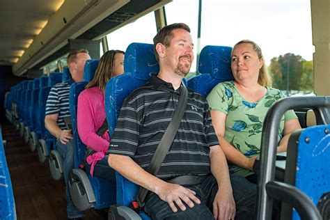 The Top 5 Benefits of Renting a Charter Bus for Your Next Outing