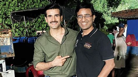 Karan Tacker shares thank you post with IPS officer Amit Lodha for helping him in `Khaki: The ...