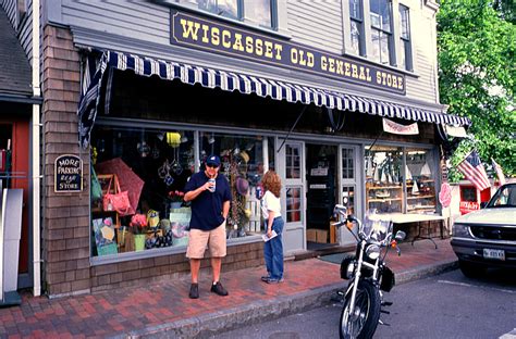 5 Reasons to Visit Wiscasset, Maine