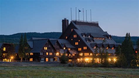 Old Faithful Inn in Yellowstone National Park