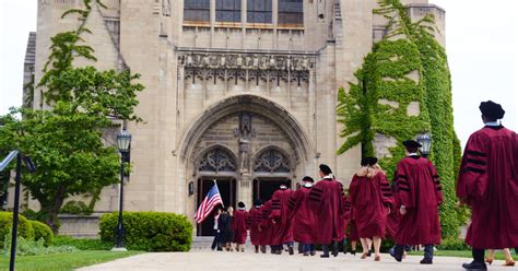 Graduation Ceremonies | Pritzker School of Medicine | The University of ...