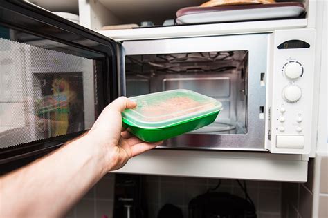 Microwave Your Food Without Having A Frozen Center | 12 Tomatoes