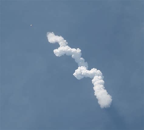 Here Are the Glorious HD Photos of the SpaceX Crew Dragon Launch - autoevolution