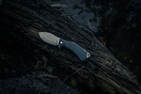 Best Neck Knife for Self Defense and EDC | Secrets of Survival