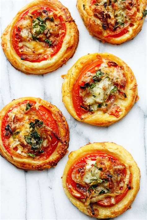 Delicious and Easy Mini Tomato Tart (Puff Pastry) Recipe | Recipe | Tomato tart, Fodmap recipes ...