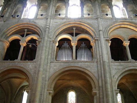 Romsey Abbey: A House Divided, a House Preserved