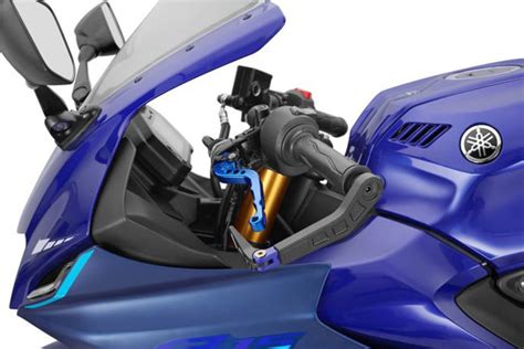 Yamaha R15 V4: Official Accessories Revealed - ZigWheels