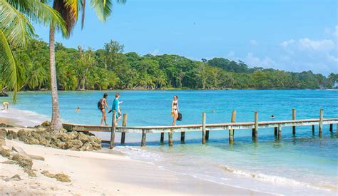 Bocas del Toro Beaches | What to do | Visit Bocas del Toro