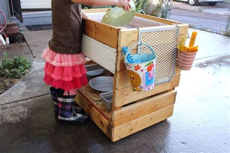 How to build your own water & sand sensory table for play.