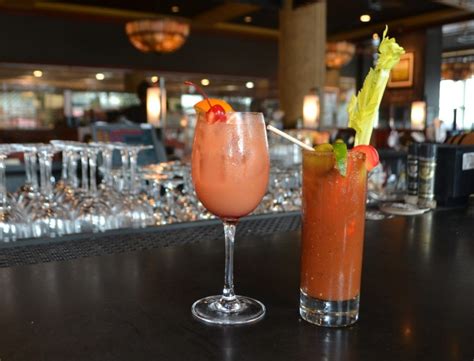 Happy Hour Deals at Houlihan's