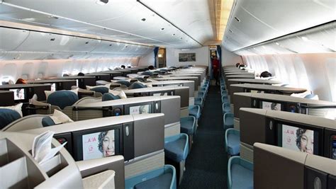 Best seats: (old) business class, Cathay Pacific Boeing 777-300ER - Executive Traveller