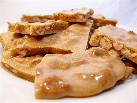 Cookinglifestyle: Sweet and Spicy Peanut Brittle