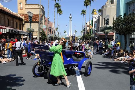 Disney's Hollywood Studios - Parade (2) | Disney World | Pictures | United States in Global ...