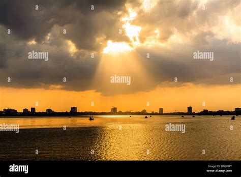 Sunset on west lake, Ho tay, Hanoi,V ietnam Stock Photo - Alamy