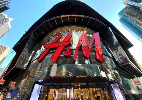 H&M to close hundreds of stores as online shift accelerates | amNewYork